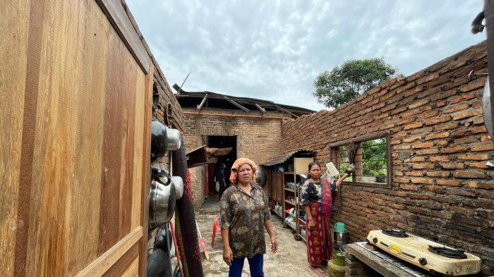 Juliana Hanya Bisa Menjerit Rumahnya Rusak Kena Angin Puting Beliung, Padahal Mau Sambut Menantu