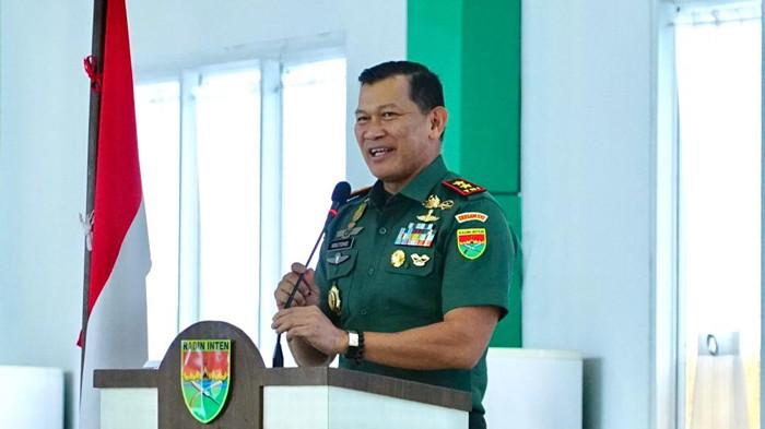 Pangdam XXI/Radin Inten, Mayjen TNI Kristomei Sianturi, menggelar dialog interaktif bertajuk 