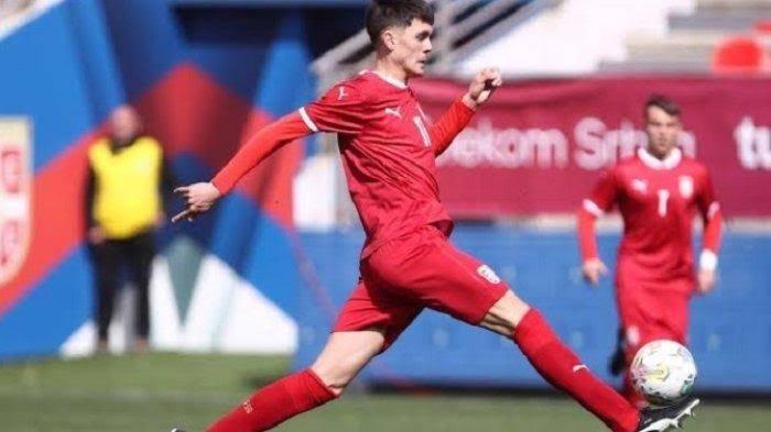 Transfer AC Milan, Rossoneri Ditikung Rival Dapatkan Raksasa Muda Serbia
