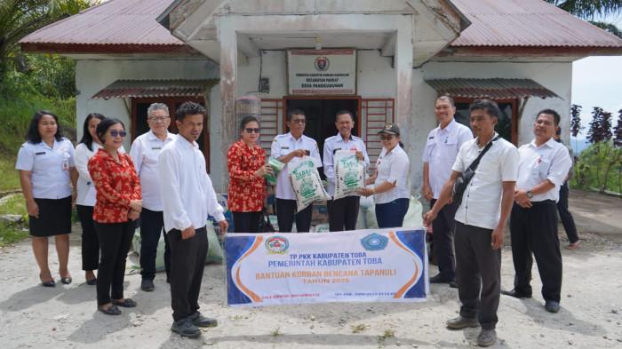 Pemkab Toba Kembali Salurkan Bantuan