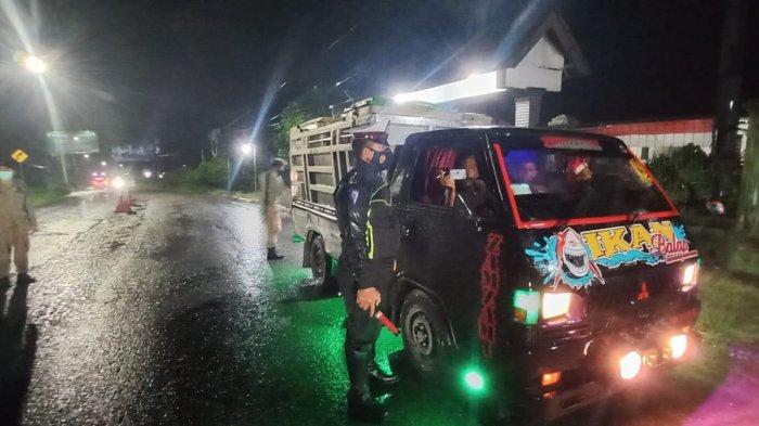 Antisipasi Wabah PMK, Polres Langkat Lakukan Penyekatan Kendaraan Pengangkut Hewan Ternak dari Aceh