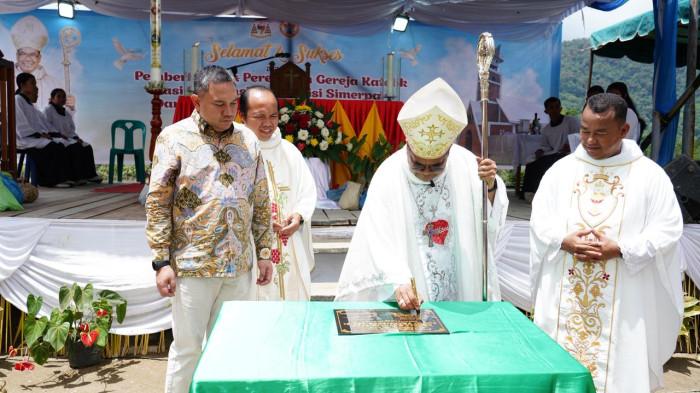 Peresmian Gereja Katolik St Simervara
