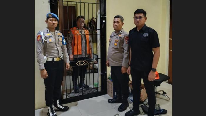 Personel Polda Sumut Kompol DK dijebloskan ke penempatan khusus (Patsus) Propam, usai viral video diduga hisap rokok elektrik viral, Rabu (29/4/2026). Polda Sumut mengatakan video itu berlangsung pada tahun 2025 lalu.