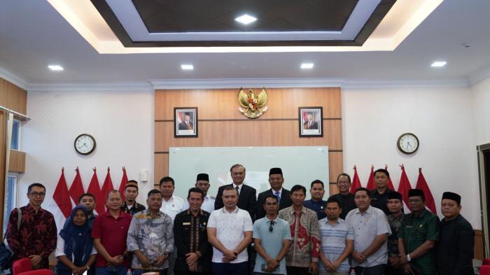 Pertemuan Wakil Bupati Pakpak Bharat dan Aceh Singkil