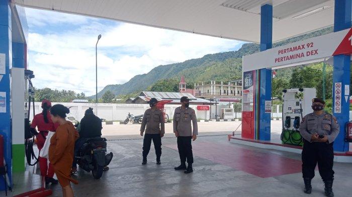 Polres Samosir Temui dan Imbau Pekerja SPBU Agar Salurkan BBM Bersubsidi Tepat Sasaran