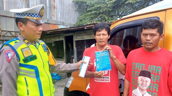 Sat Lantas Polres Simalungun Gencar Giat Penyuluhan Keselamatan Berlalu Lintas untuk Sopir Angkot