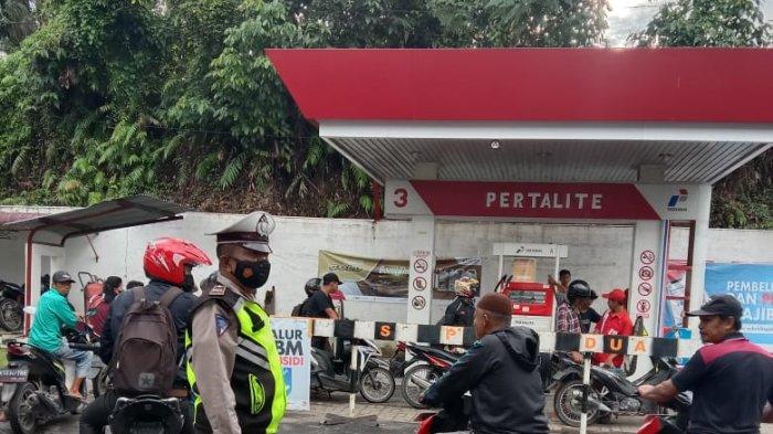 KISAH HARU Warga Terpaksa Urungkan Niat Beli 3 Liter Bensin karena Uang yang Dibawa Tak Cukup