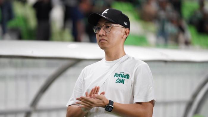 PSMS MEDAN - Presiden Direktur PSMS Medan Fendi Jonatan ketika mendampingi Ayam Kinantan di Stadion Utama Sumatra Utara. Fendi Jonatan ungkap PSMS tengah negosiasi pemain Liga 1 dan 2 jelang bursa transfer paruh musim.