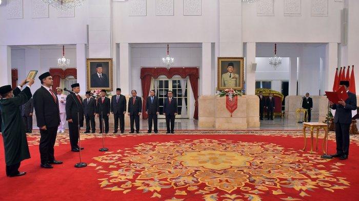 Presiden Jokowi Lantik Menteri Berusia 32 Tahun dan Komjen Rycko Amelza Dahniel Jadi Kepala BNPT