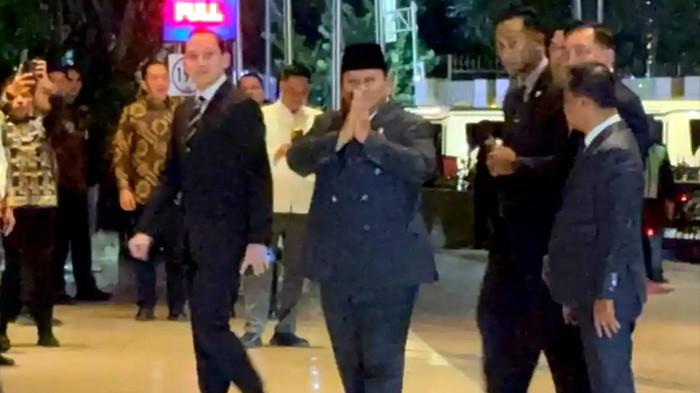 RESEPSI PERNIKAHAN EL RUMI: Presiden Prabowo Subianto bersama sejumlah pejabat menghadiiri resepsi pernikahan anak Ahmad Dhani dan Maia Estianty, El Rumi dan Syifa Hadju, yang digelar di Hotel Raffles Jakarta, di kawasan Setiabudi, Jakarta Selatan, Minggu (26/4/2026) malam.