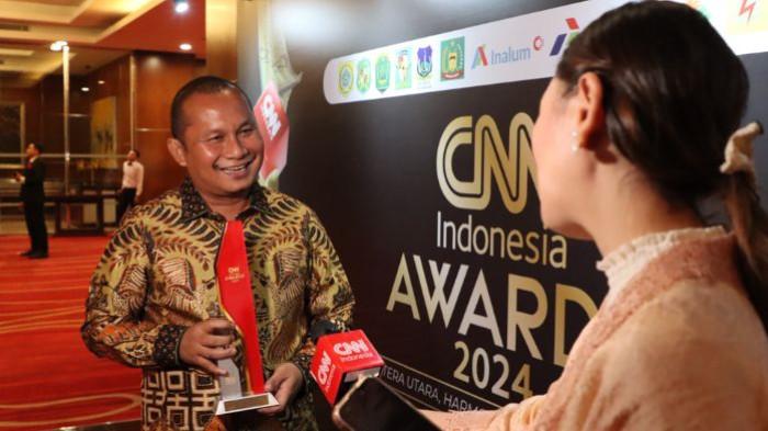 Rahmansyah Sibarani terima penghargaan