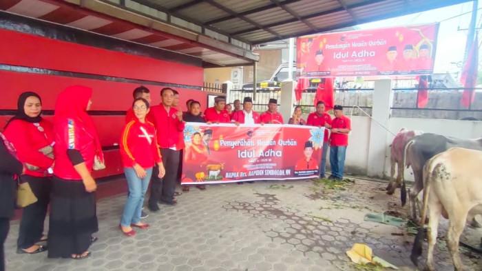 Rapidin searhkan kurban ke masyarakat dan kaum duafa di sejumlah daerah.