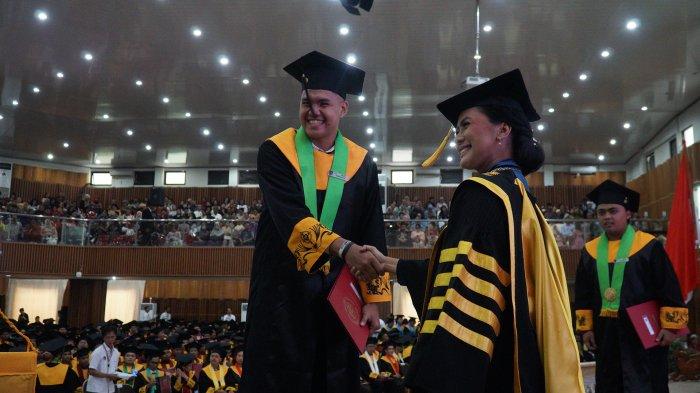 Wisuda Periode II Tahun 2024 UKSW: 538 Creative Minority Siap Berdaya Dampak