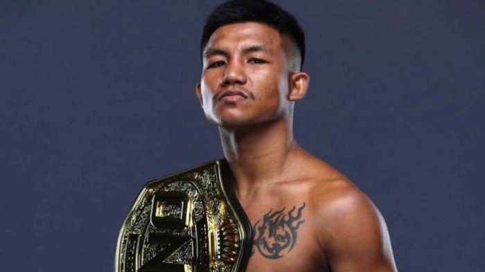 Rodtang Jitmuangnon sabuk juara