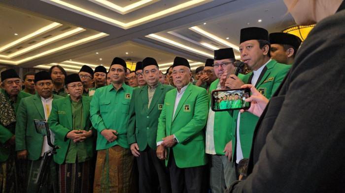 MUKTAMAR X PPP - Ketua Majelis Pertimbangan DPP PPP, Romahurmuziy atau Rommy usai Tasyakuran Muktamar X PPP versi ketum Agus Suparmanto, di Hotel Discovery, Jakarta Utara, Minggu (28/9/2025).
