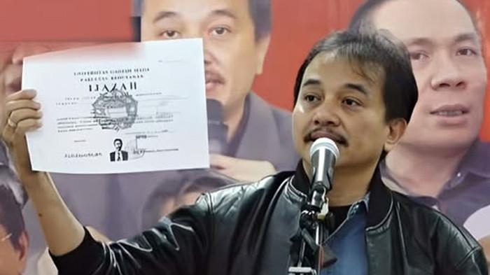 ROY SURYO - Roy Suryo yang jadi tersangka kasus tudingan ijazah  palsu Joko Widodo (Jokowi).  