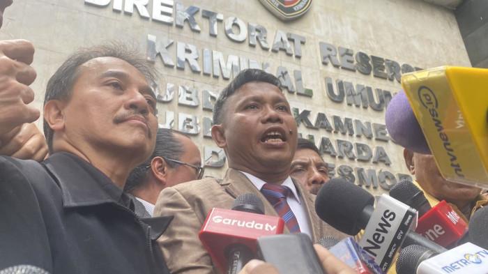 Roy Suryo sambangi Polda metro