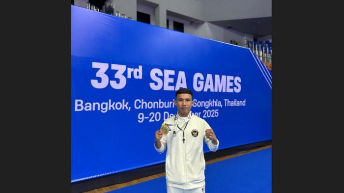 PODIUM SEA GAMES 2025 - Ryan Jefri Hamonangan Lumbanbatu meraih medali emas Sea Games dari Cabang Olahraga Kickboxing Putra Kelas 60 Kilogram di Thailand, Selasa (16/12/2025)