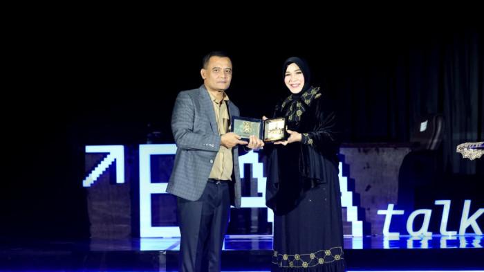 Saat Ahmad Luthfi Berbagi Ilmu Kepemimpinan kepada Para Walikota di Sumatera