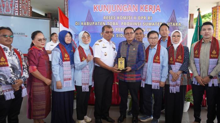 Sampaikan Sejumlah Permohonan