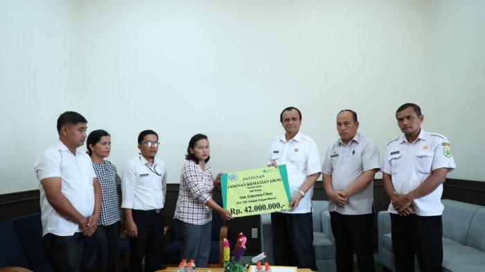 Terima Santunan Rp 42 Juta, Nurlina Simbolon Ucapkan Terima Kasih ke Pemkab Pakpak Bharat