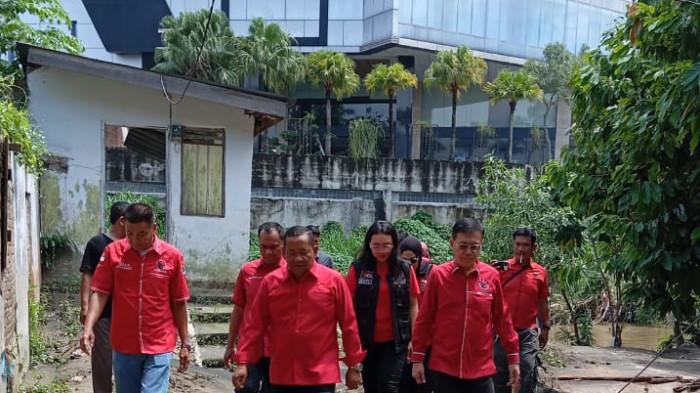 Rapidin Kerahkan Gotong Royong PDIP Sumut Untuk Korban Banjir Sungai Deli: Bantuan Mengalir