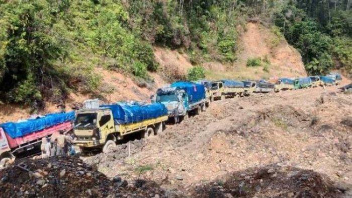 Puluhan Kubangan Besar Akibatkan Ratusan Truk Terjebak di Papua, Ada yang Sejak Desember 2022