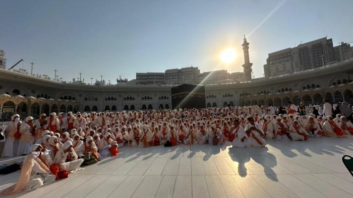 BTPN Syariah Kembali Berangkatkan Ratusan Nasabah dalam Program Umrah Satu Pesawat