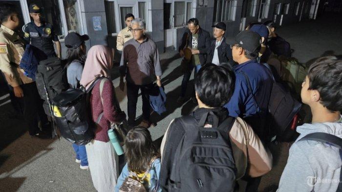 3 WNI Asal Sumut Dievakuasi dari Iran, Kesbangpol : Warga Jalan Pelajar, Kondisinya Sehat