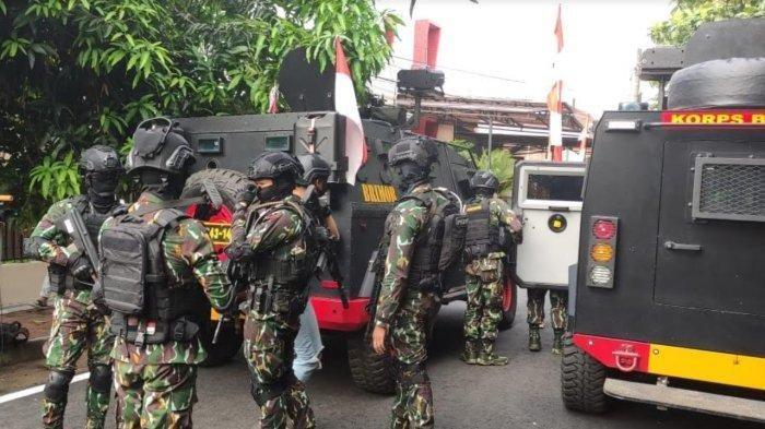 RUMAH Pribadi Ferdy Sambo Didatangi Brimob, Mantan Kadiv Propam Itu Dikabarkan Tersangka