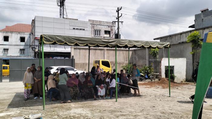 Sejumlah warga masyarakat sekitar Dusun 2 dan 3 Desa