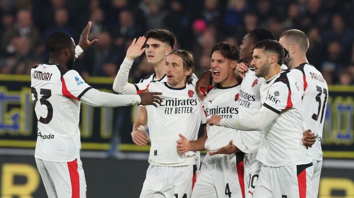 LIGA ITALIA - AC Milan Gagal Menang dari Atalanta, Kasih Jalan Napoli ke Puncak Klasemen
