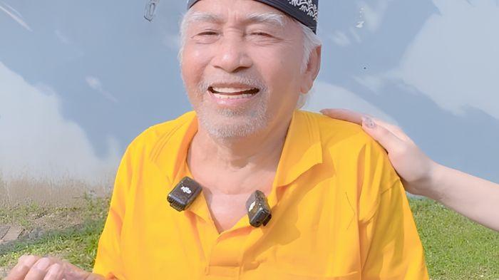Senyum Tak Pudar