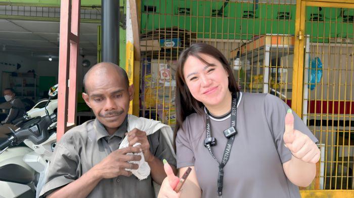 Sepiring Makanan, Sejuta Harapan: Kisah Abang dari Manokwari