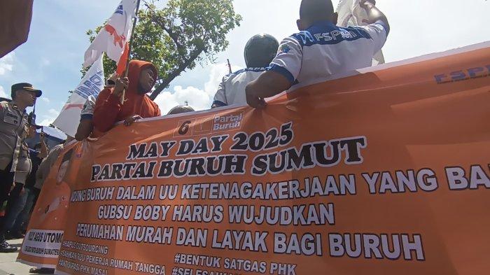 Ratusan Buruh Sumut Unjuk Rasa di Kantor Gubsu, Tuntut Buatkan Satgas PHK dan Hapus Outsourcing