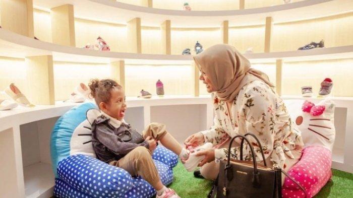 Nasib Artis Teman Baik Nagita Slavina, Kini Jualan Kemiri, Akui Sudah Malu Masuk TV Lagi