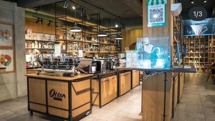 Suasana di store Otten Coffee. Otten Coffee tidak hanya