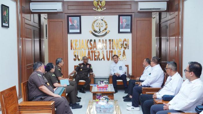 Suasana hangat saat diskusi antara PLN UID Sumatera Utara