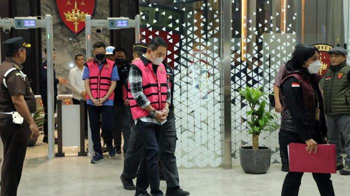 TERSANGKA kasus rekayasa ekspor crude palm oil CPO