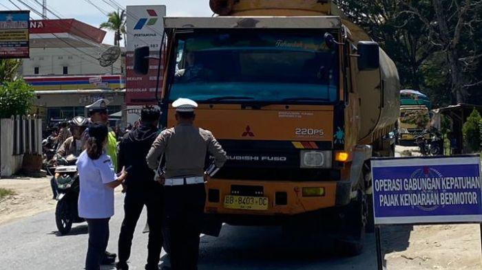 Pemkab Toba Gelar Operasi Bersama Kepatuhan Pajak Kendaraan Bermotor 2025 di Porsea