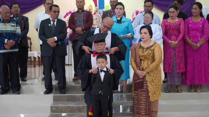 Tak Kenal Lelah Belajar,