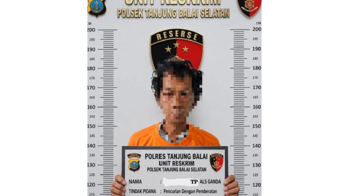 Tampang Ganda (34) warga Jalan T Amir Hamzah, Kota Tanjungbalai nekat mencuri rumah salah seorang warga yang ditinggal beberapa bulan ke Medan setelah diamankan polisi.