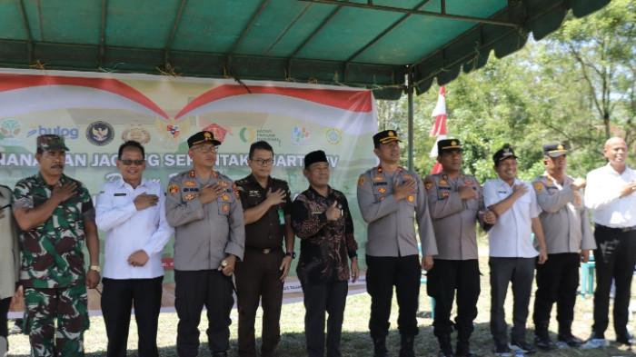 Tanam Jagung Serentak di Pakpak Bharat 2025