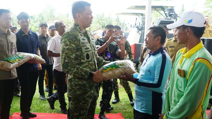 Tanam padi Lampung Timur