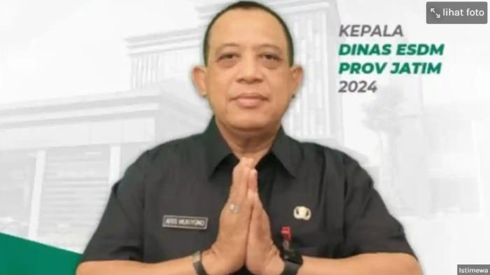 Kepala ESDM Jatim Aris Mukiyono Jadi Tersangka Kasus Pungli Izin Tambang. Kejaksaan Tinggi (Kejati) Jawa Timur, menyampaikan perkembangan terbaru, usai penggeledahan Kantor Dinas Energi Sumber Daya Mineral (ESDM), Provinsi Jawa Timur