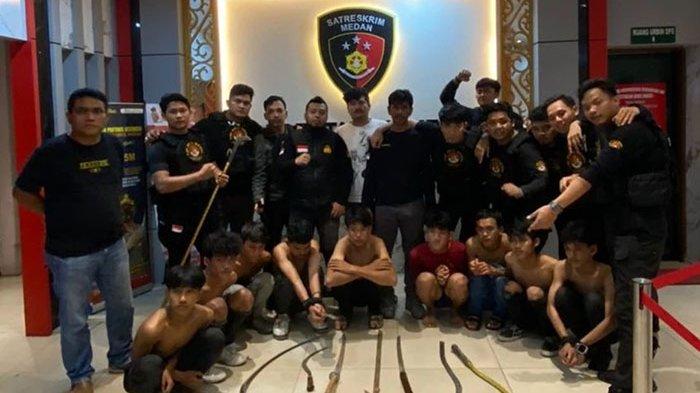9 Anggota Geng Motor Bikin Onar Sambil Menenteng Senjata Tajam Digelandang ke Polrestabes Medan