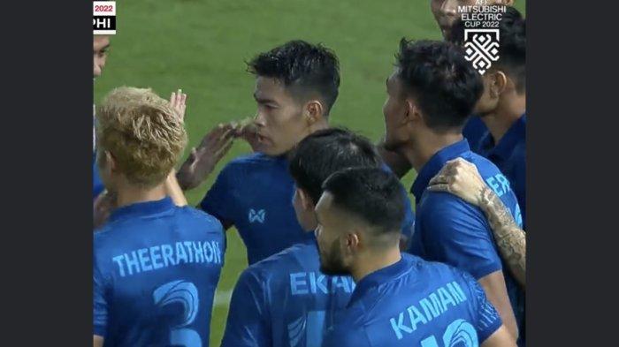 HASIL Piala AFF 2022 - Thailand Bantai Filipina 4-0, Posisi Indonesia Tergeser di Puncak Klasemen