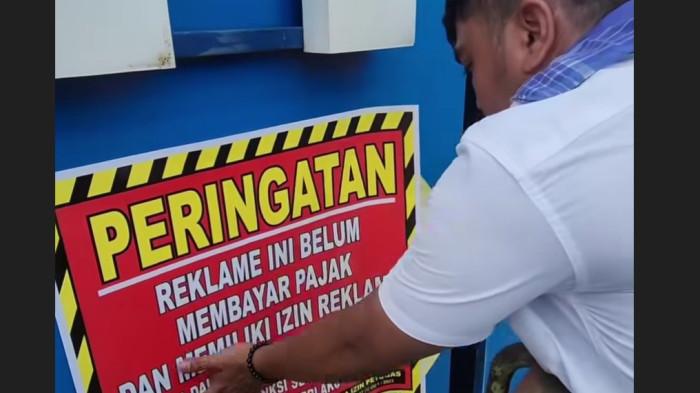 Tak Bayar Pajak Dipasangi Stiker, Bapenda Tindak Tegas Pengusaha Papan Reklame