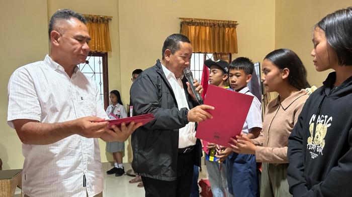Total beasiswa yang disalurkan mencapai Rp340.000.800,00 untuk 383 pelajar.
