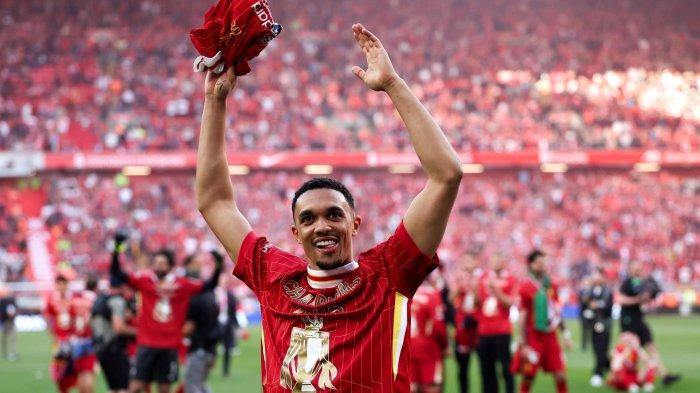 BAWA LIVERPOOL JUARA - Momen Tren Alexander-Arnold bawa Liverpool juara Liga Inggris 2024-2025. Arnold  telahmeninggalkan Liverpool dan pindah ke Real Madrid.